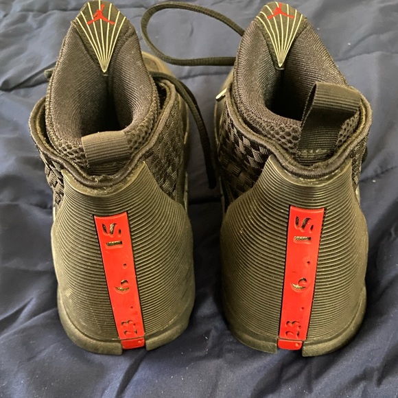 Jordan 15 - Picture 3 of 3